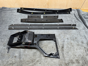 BMW E39 PIANO BLACK SALONGILIISTUD (6 foto / 10)