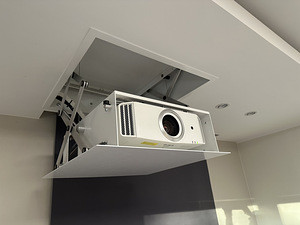 JVC DLA-X500RWE 3D+4K Kodukino Projektor  			