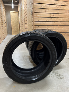 Michelin X-Ice Snow lamellrehvid 245/40 R19 (7 foto / 7)