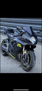 Suzuki GSX-R 600 92kw (1 foto / 4)