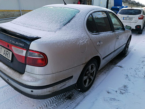Seat toledo (8 foto / 8)