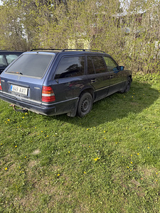 MERCEDES-BENZ E 250T D (8 foto / 10)