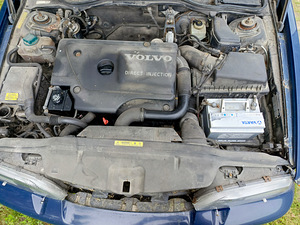 Volvo v70 varuosadeks (2 foto / 3)