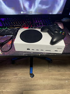 Xbox series s (ilma kontrollerita), konsool ja toitekaabel (1 foto / 3)