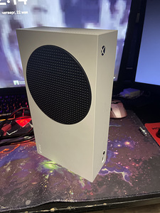 Xbox series s (ilma kontrollerita), konsool ja toitekaabel (2 foto / 3)
