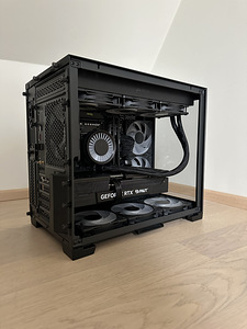 Мощный игровой компьютер - Ryzen 7 7800X3D / RTX 4070 Ti Super (4 фото из 9)