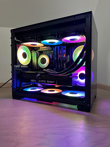 Мощный игровой компьютер - Ryzen 7 7800X3D / RTX 4070 Ti Super (8 фото из 9)