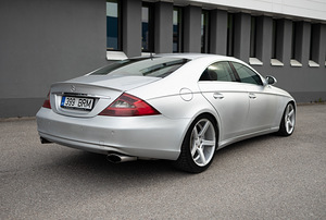 Mercedes-Benz CLS 320 3.0 165kW (5 foto / 8)
