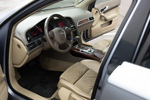 Audi A6 2.4 130kW (12 foto / 13)