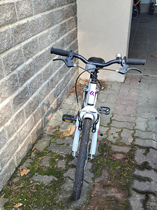 Детский велосипед (3 фото из 8)
