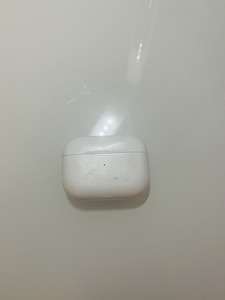 Airpods pro (1 фото из 3)