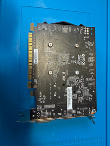 NVIDIA GeForce GTX 750 Ti 2GB (2 foto / 6)