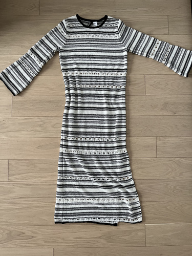 Новое платье H&M, чёрно-белое, размер S