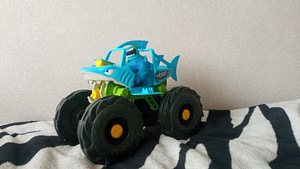 Stretch And Strike Thrash Mobile auto.