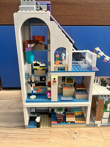 LEGO Friends 41732 – Heartlake City Community Center (5 foto / 5)