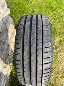Michelin Pilot Sport 225/40 R19 (2 foto / 4)