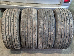 225/50 R17 (1 foto / 4)