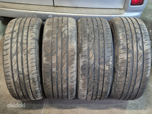 225/50 R17