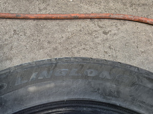 225/50 R17 (3 foto / 4)