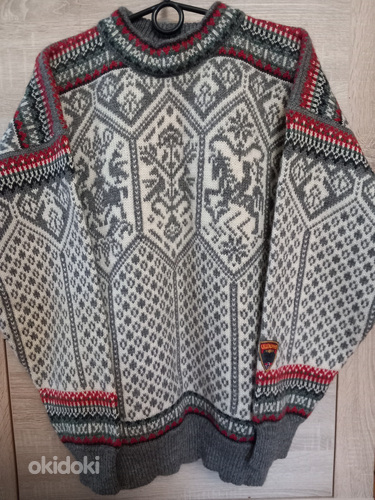 Теплый свитер Dale of Norwey, размер L, шерсть 100% (фото #1)
