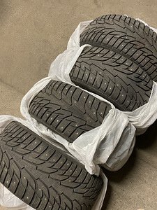 235/45/17 Hankook Winter I*Pike (2 foto / 3)