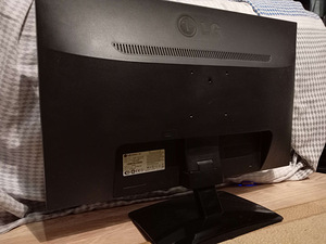 23"Full HD Cinema 3D LED Monitor (3 foto / 3)