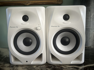 Pioneer DJ DM-50D (2 foto / 3)