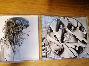 Taylor swift cd-reputation (2 foto / 4)