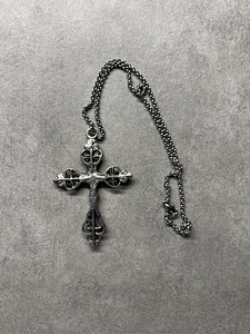 Erilaisia Koruja Ja Sormuksia Unisex (2 valokuva sivusta 10)