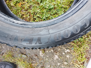 Naastrehvid R17/55/215 Goodyer (2 foto / 3)