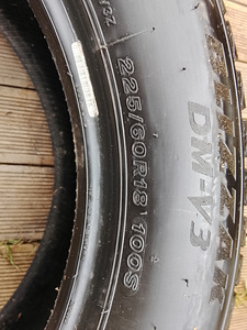 Lamellrehvid R18/60/225 Bridgestone Blizak (4 foto / 5)