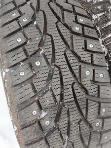 Naastrehvid R14/65/185 Nakang (2 foto / 4)