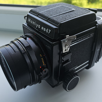 Mamiya RB 67 Pro SD + 127mm f3.8