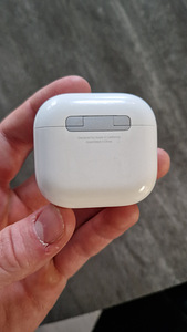 Airpods 4 (3 фото из 5)
