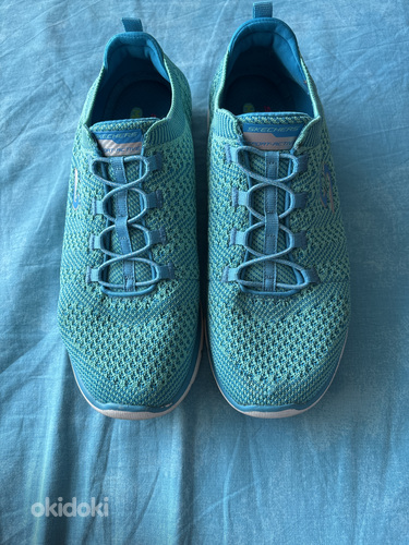 Skechers