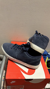 Nike 37,5 tumesinised (4 foto / 4)