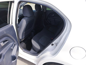 Kia Rio (9 фото из 10)