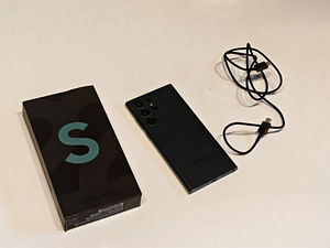 Samsung Galaxy S22 Ultra (1 фото из 6)