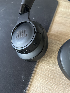 JBL Tune 780NC, must - Juhtmevabad kõrvaklapid (4 foto / 4)