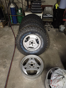 31/10.5/R15 MAXXIS Wormdrive AT (2 foto / 3)