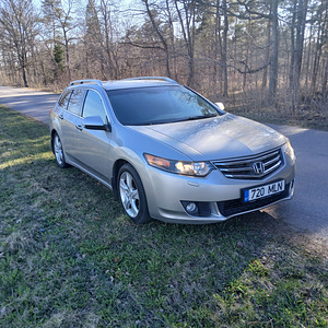 Honda Accord 2008 (2 foto / 6)