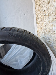 Talverehvid 4 tk BRIDGESTONE NORANZA 225/40 R18 naastudega (2 foto / 5)