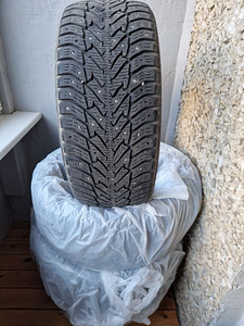 Talverehvid 4 tk BRIDGESTONE NORANZA 225/40 R18 naastudega (1 foto / 5)