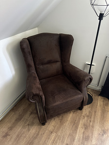 Tugitool antiik-stiilis (2 foto / 5)