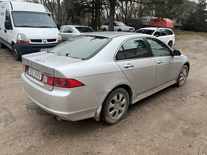 Honda accord (4 foto / 6)