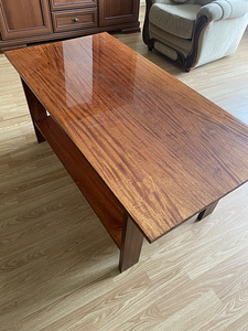 Продам стол (3 фото из 3)