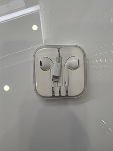Airpods (проводные) (1 фото из 4)