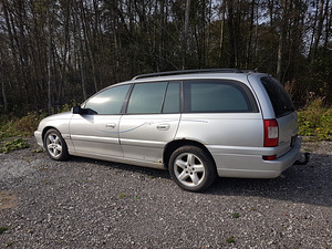 Opel Omega varuosad (4 foto / 6)