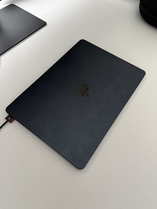 MacBook air m2 8gb, 256 midnight (1 foto / 1)