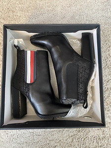 Uued Tommy Hilfiger saapad (3 foto / 3)
